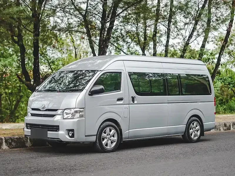 Hiace Commuter